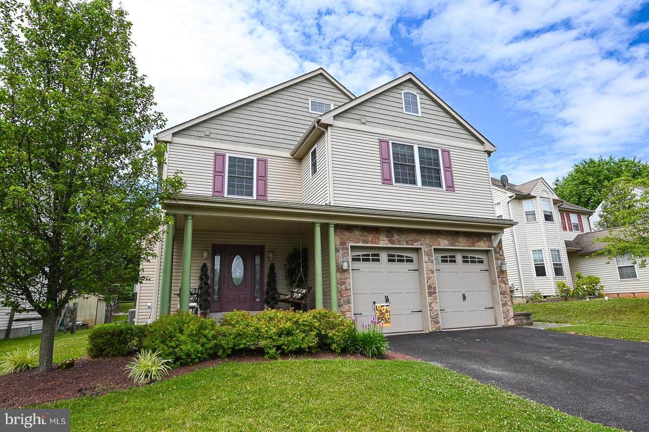 709 Queen Road - Photo 1