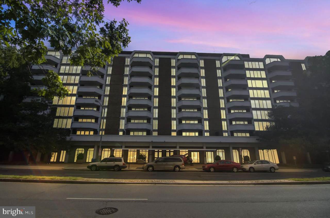 700 7TH Street - Photo 1