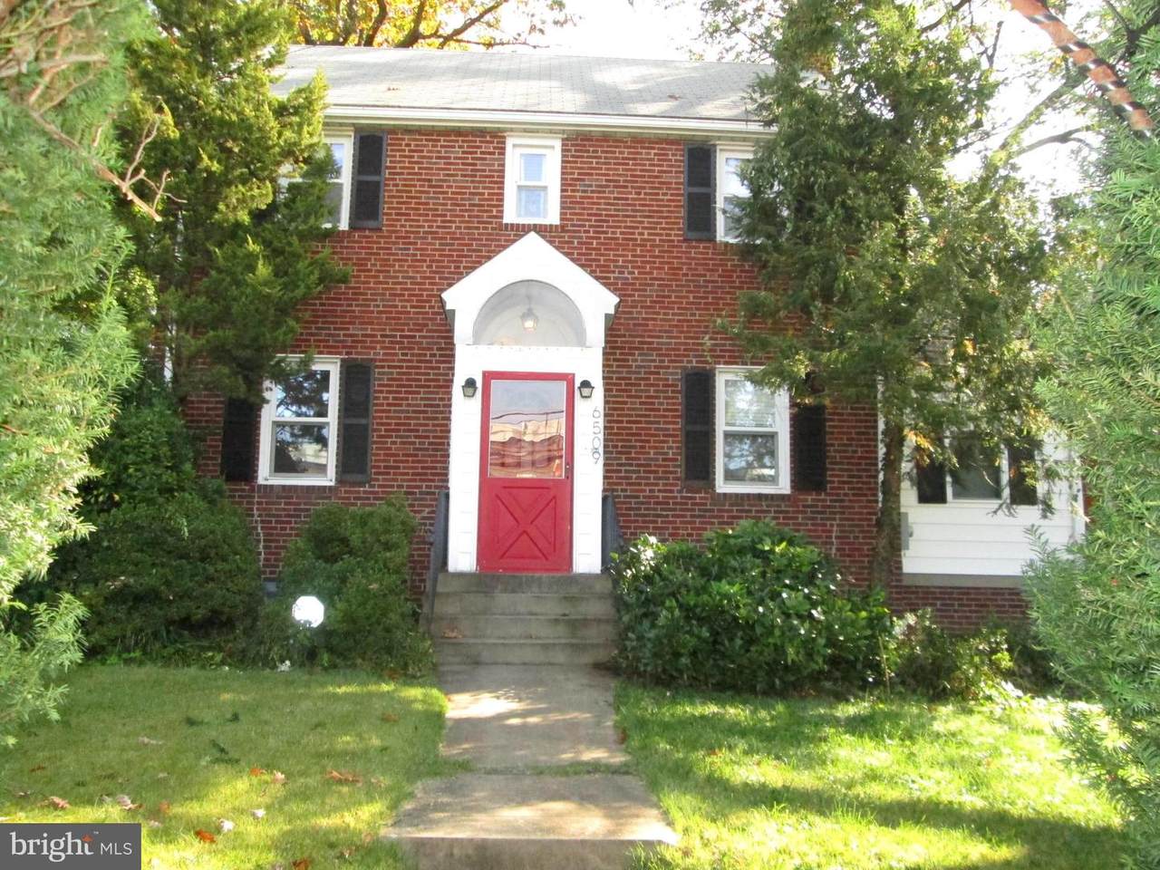 6509 Adelphi Road - Photo 1