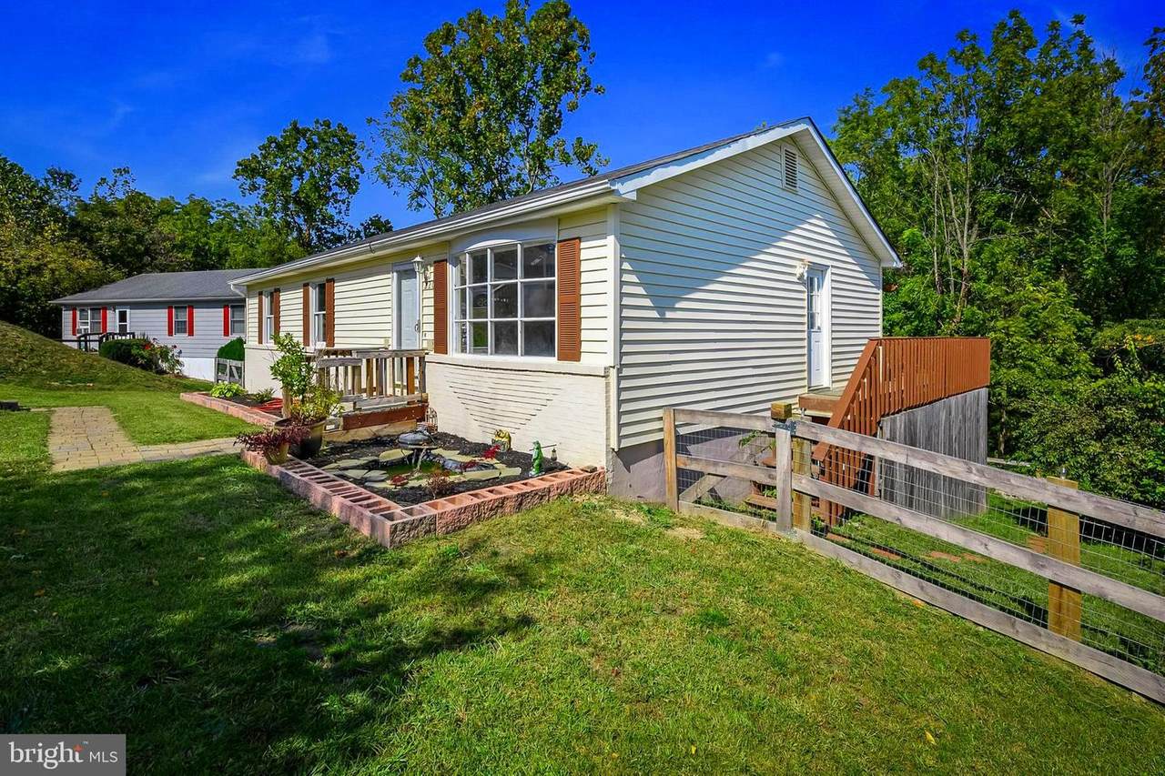 220 Lakeridge Drive - Photo 1