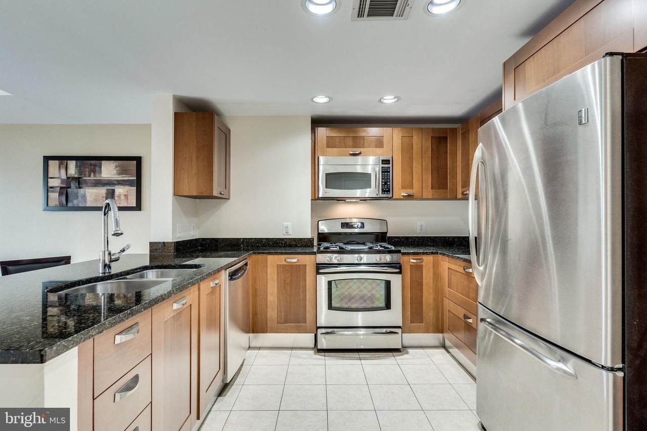 2451 Midtown Avenue - Photo 1