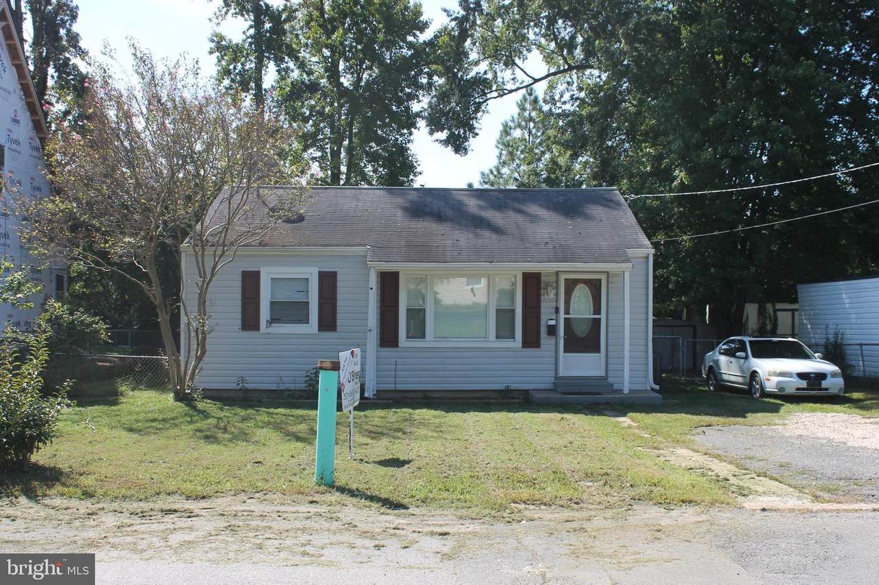 21807 Essex Drive - Photo 1