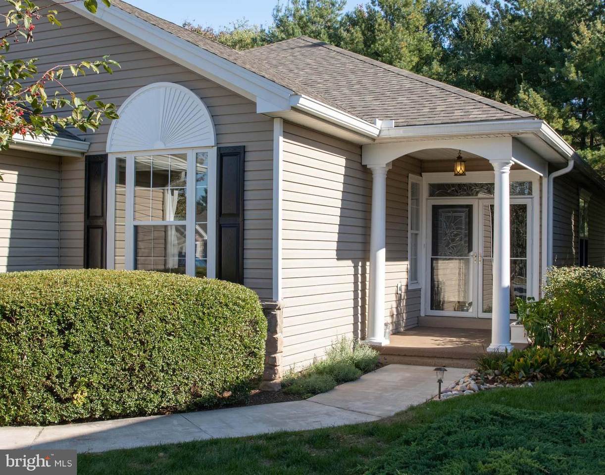 1468 Quaker Ridge - Photo 1