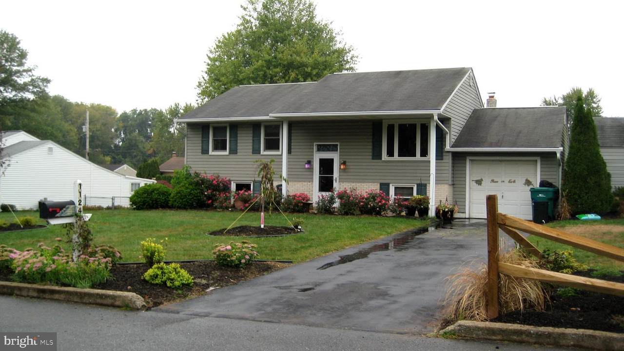 1124 Dartmouth Road - Photo 1