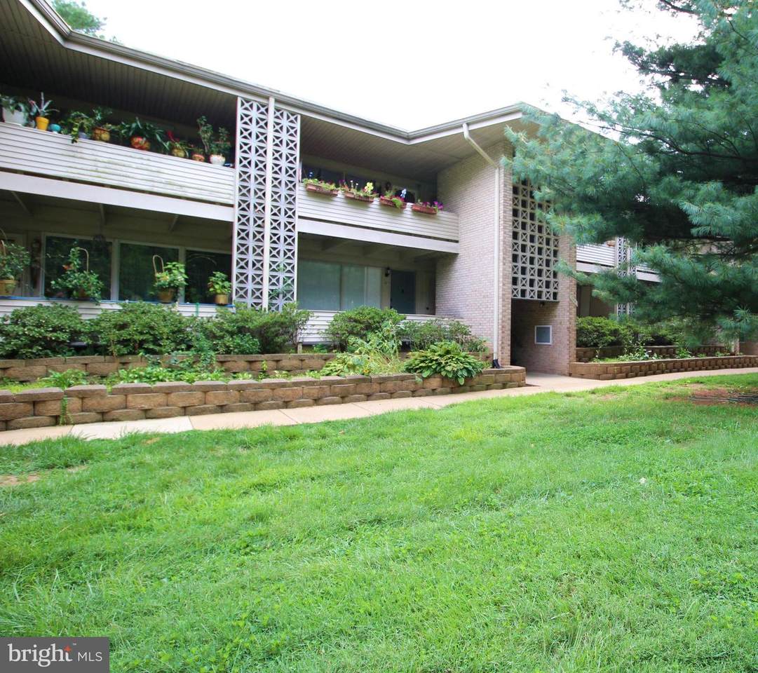 154 Haycock Road - Photo 1