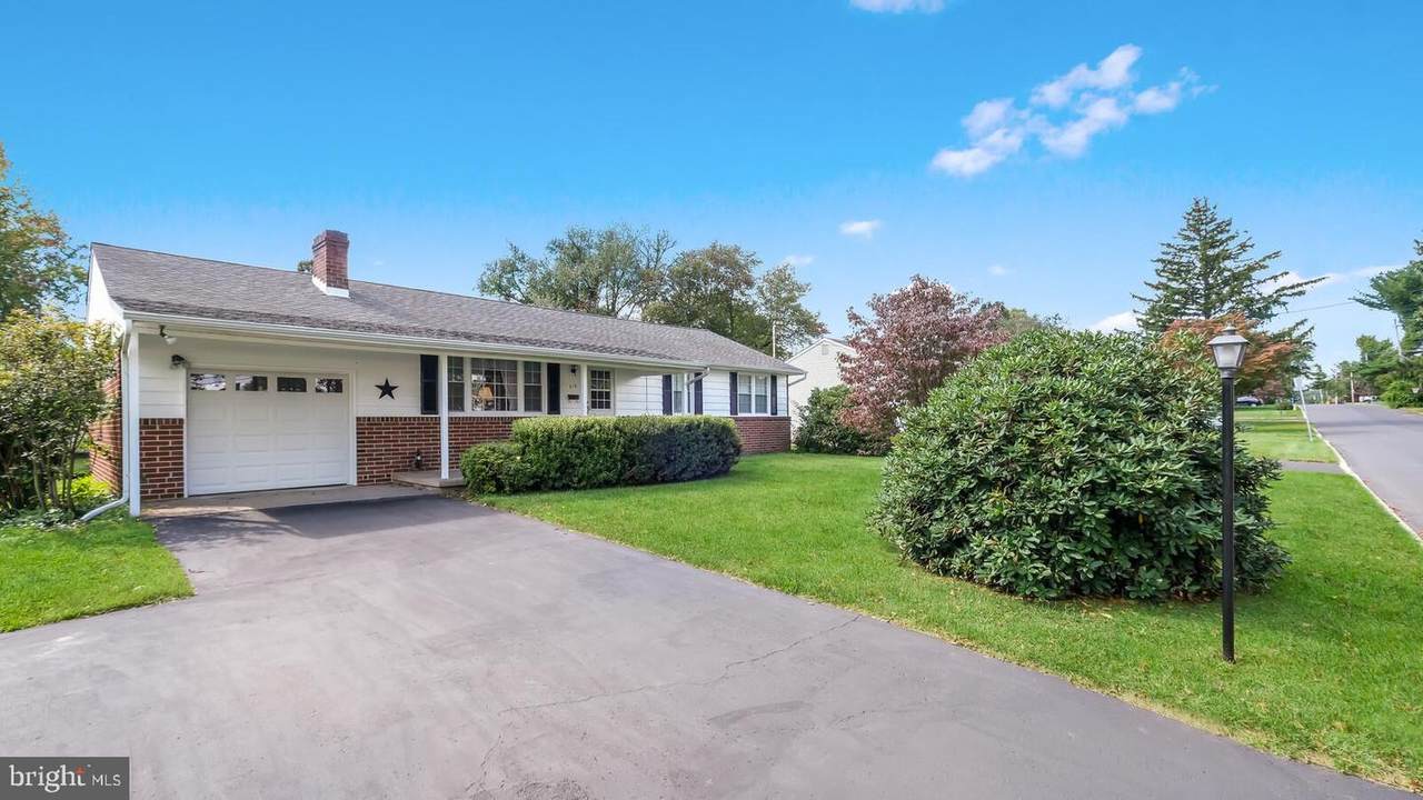216 Olive Street - Photo 1