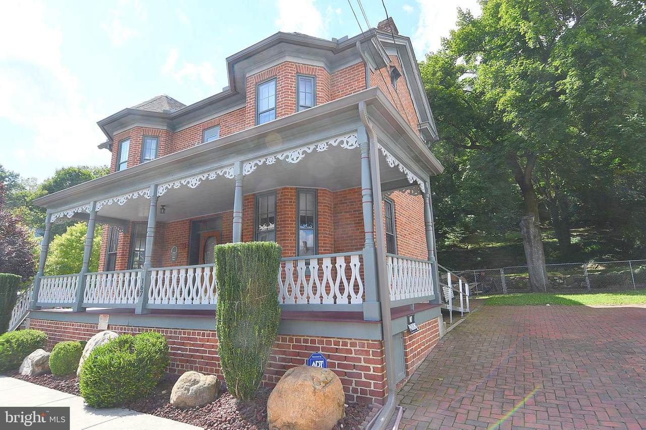 167 Wilkes Street - Photo 1