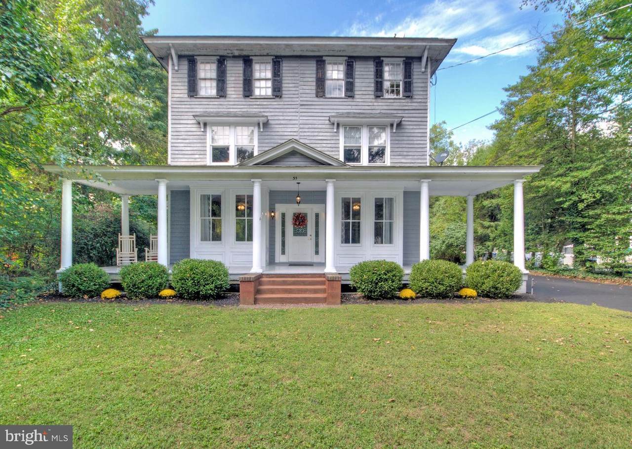 31 Evergreen Avenue - Photo 1