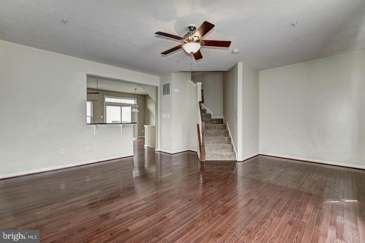 830 Oriole Avenue - Photo 1