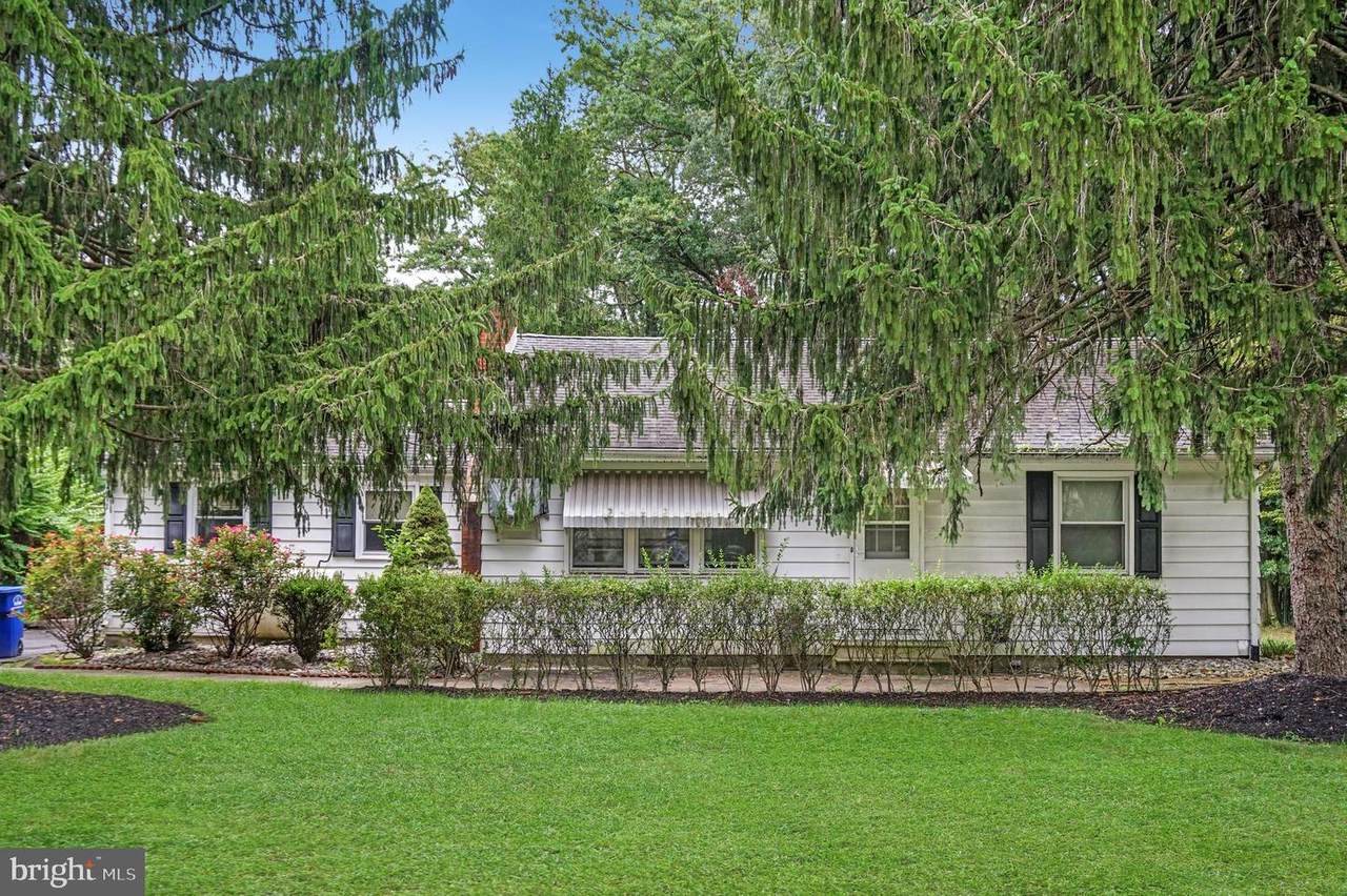 154 Waverly Avenue - Photo 1