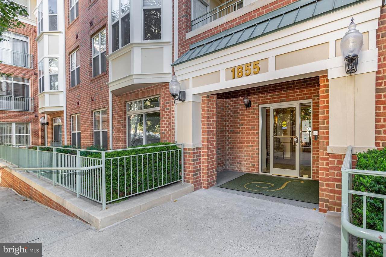 1855 Stratford Park Place - Photo 1