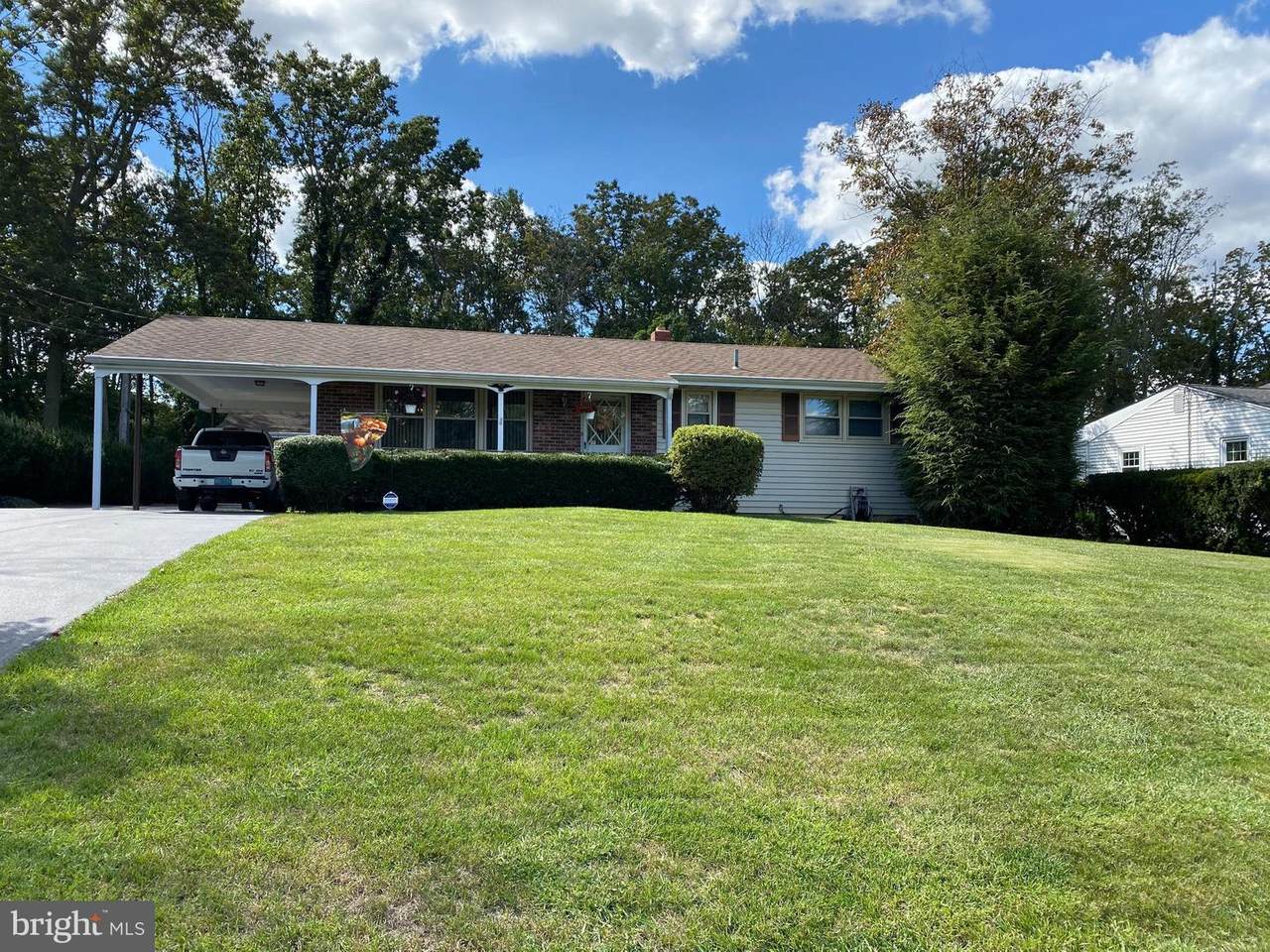 41 Cornwall Avenue - Photo 1