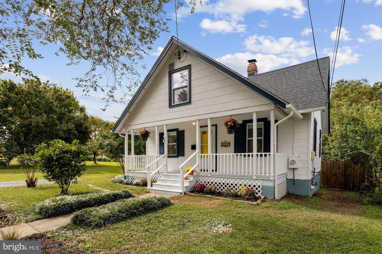 6302 47TH AVENUE - Photo 1
