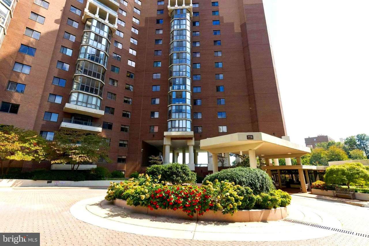 1600 Oak Street - Photo 1