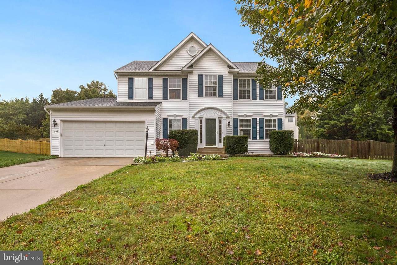 601 Wintergreen Drive - Photo 1