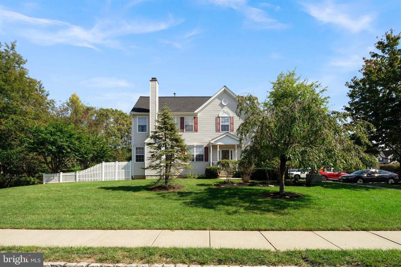 1 Amesbury Court - Photo 1