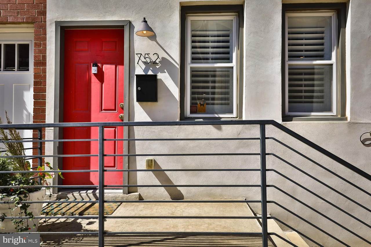 752 Uber Street - Photo 1