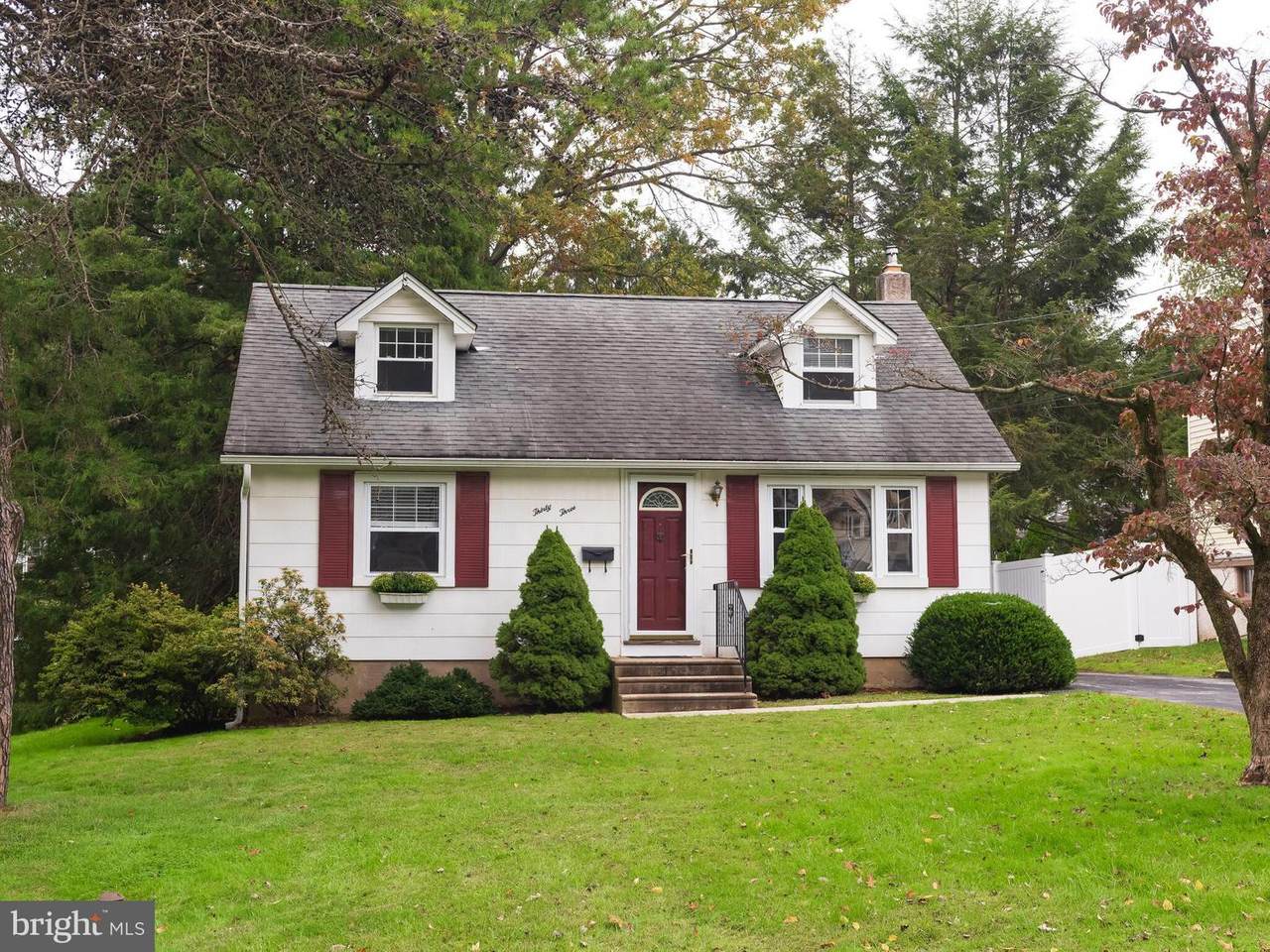 33 Delmont Road - Photo 1