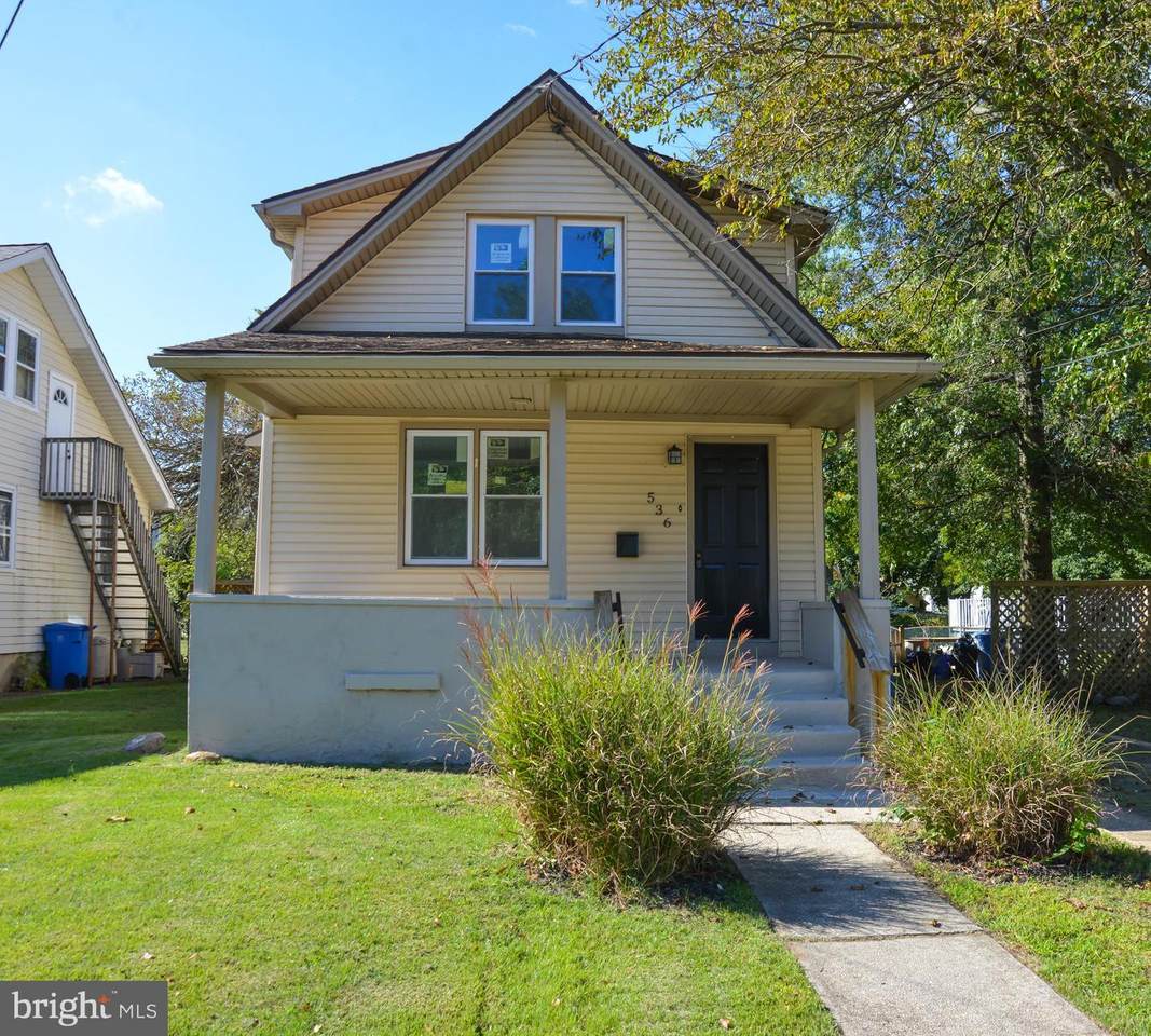 536 Summit Avenue - Photo 1