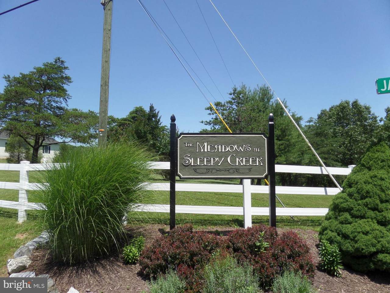 Pearl Court - Photo 1