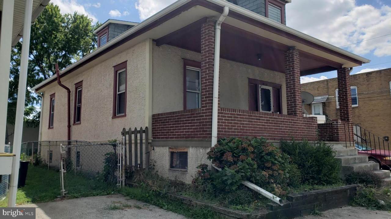 2328 Macdade Boulevard - Photo 1
