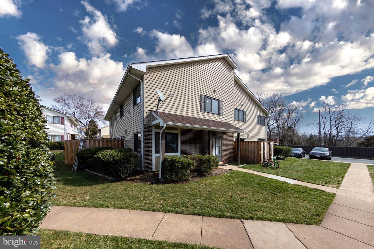 9010 Sandalwood Drive - Photo 1