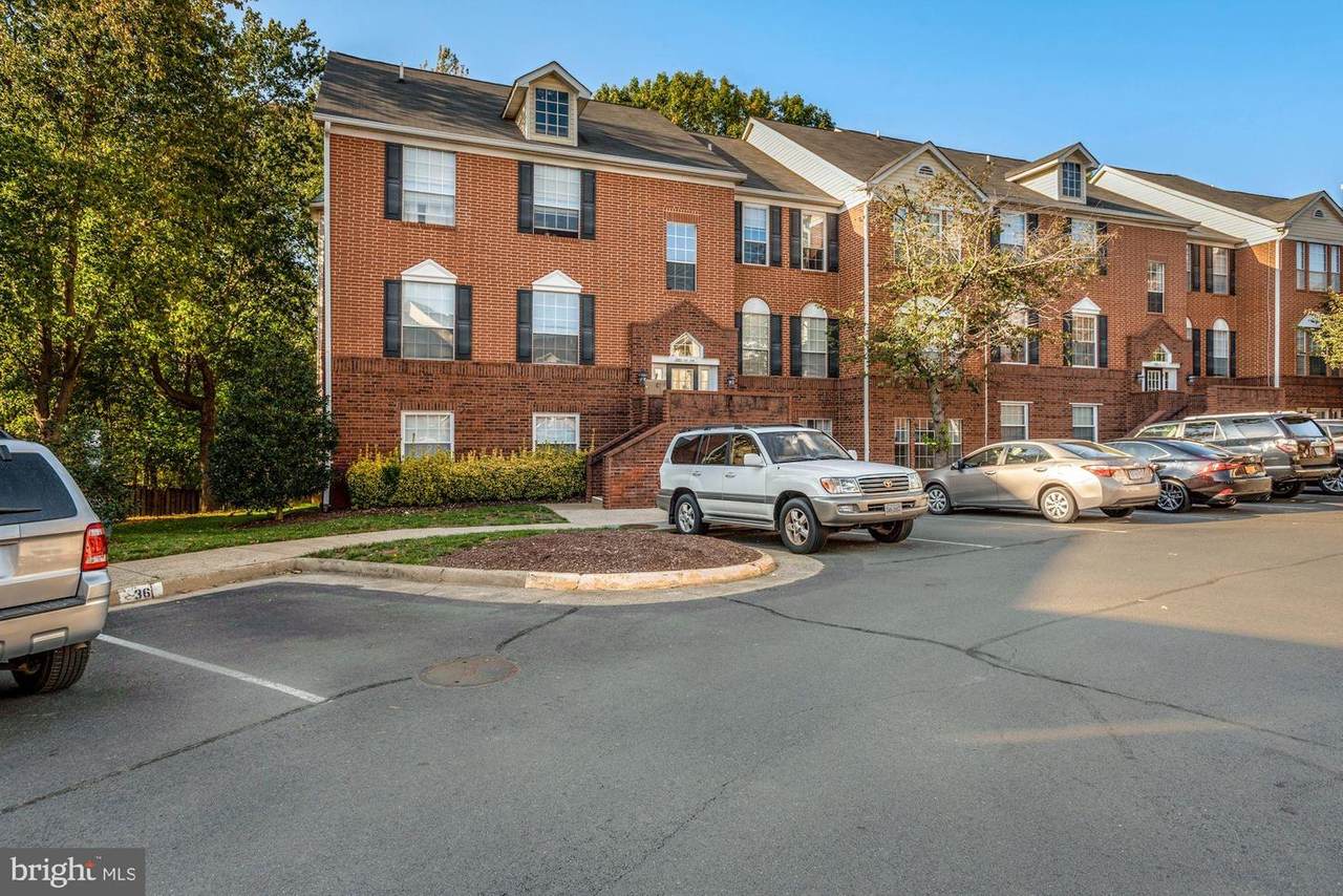662 Gateway Drive - Photo 1