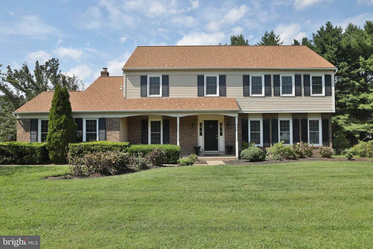 1546 Clark Drive - Photo 1
