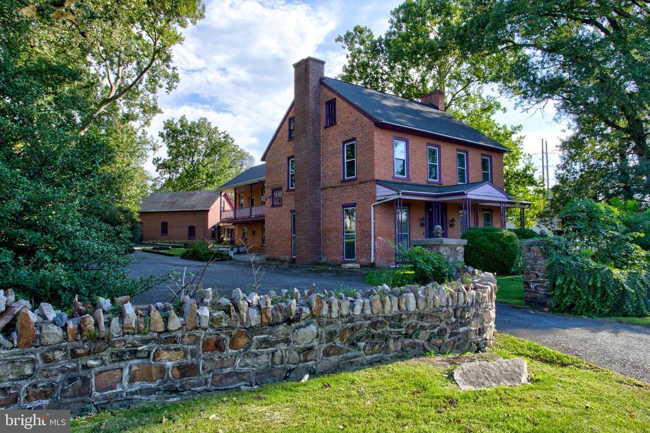 3985 Locust Grove Road - Photo 1