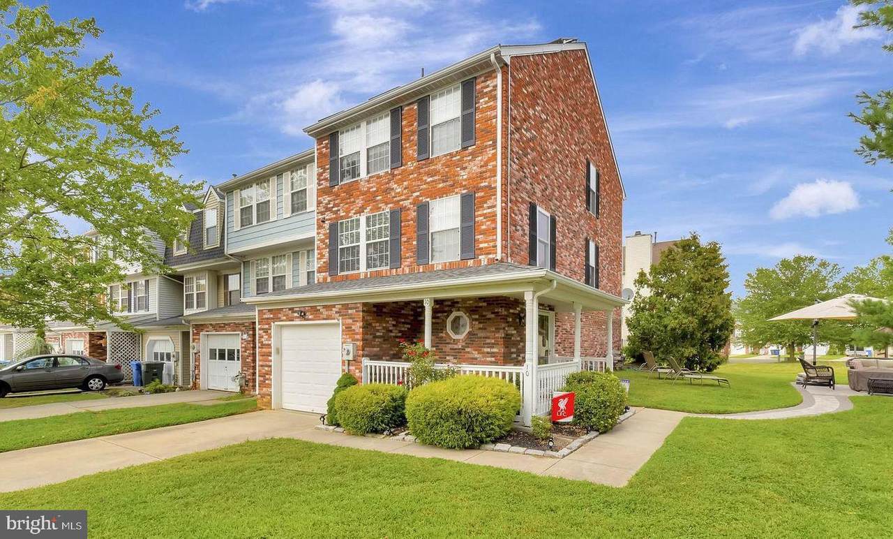10 James Court - Photo 1