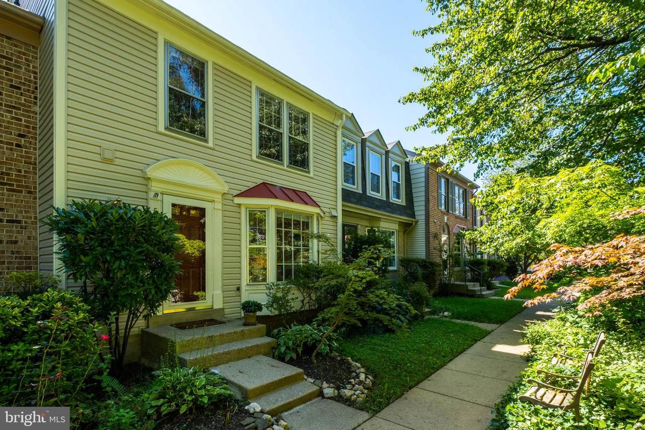 5409 New London Park Drive - Photo 1