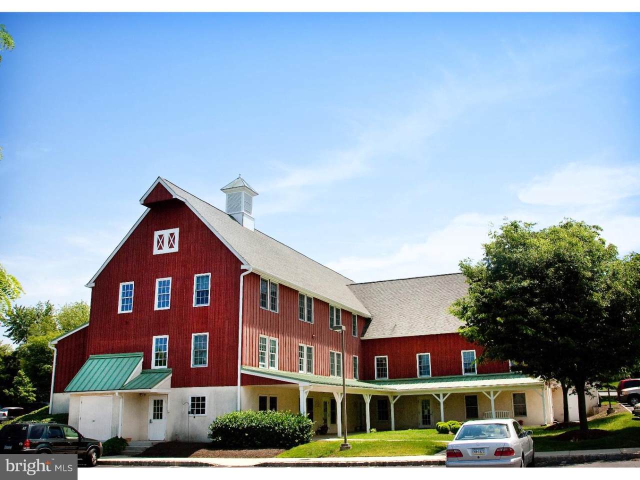 500 East Street - Photo 1