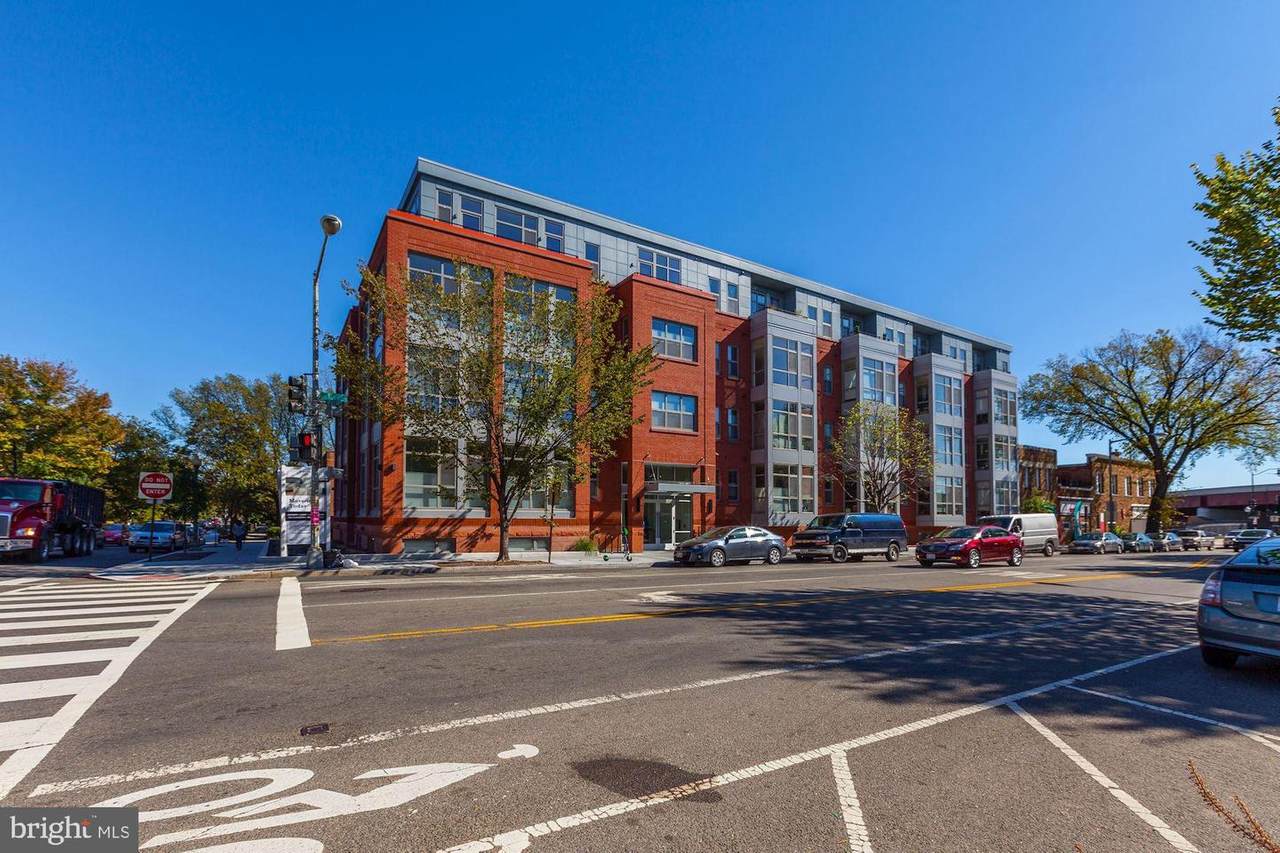 900 11TH Street - Photo 1