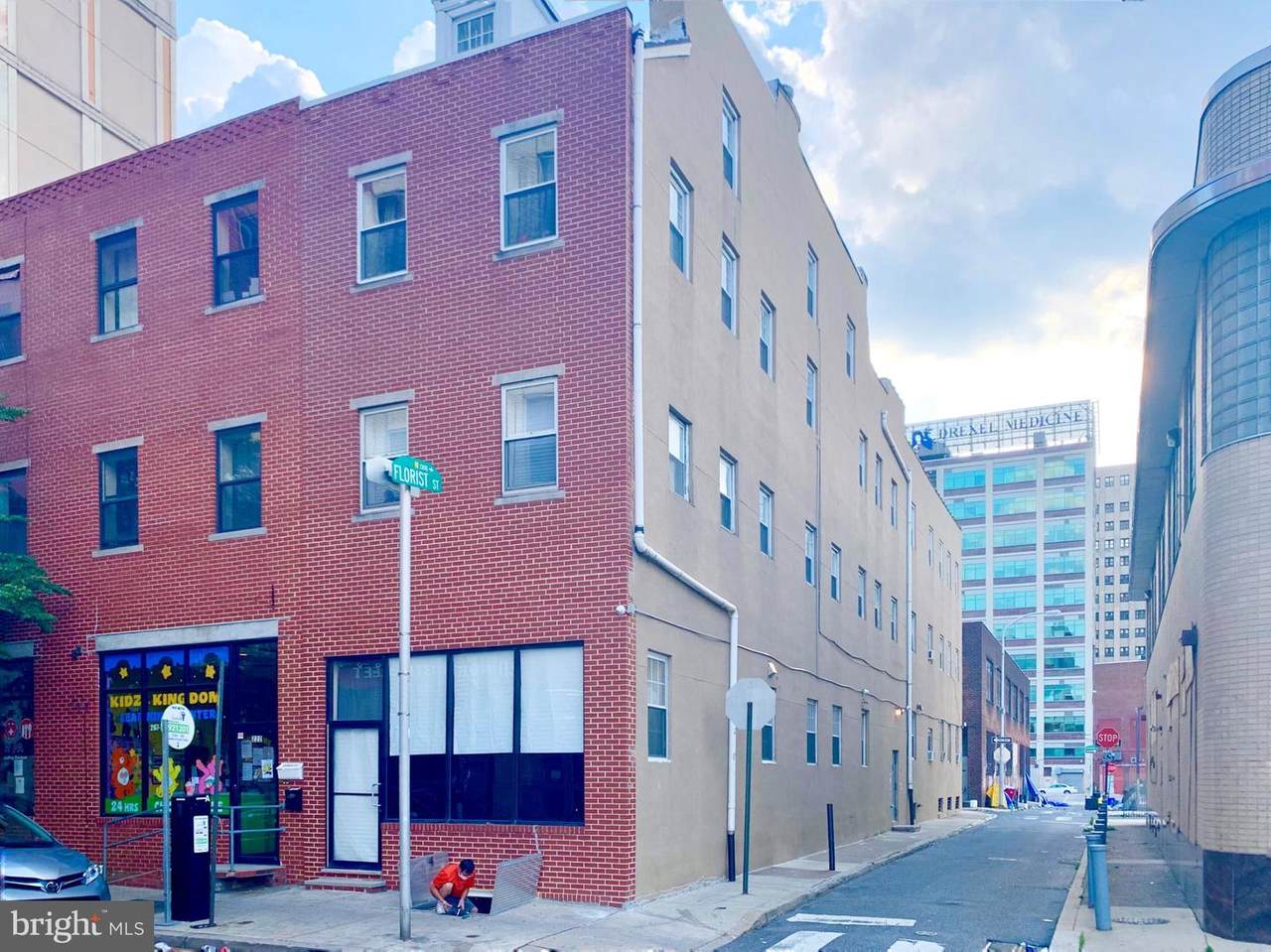 224 13TH Street - Photo 1