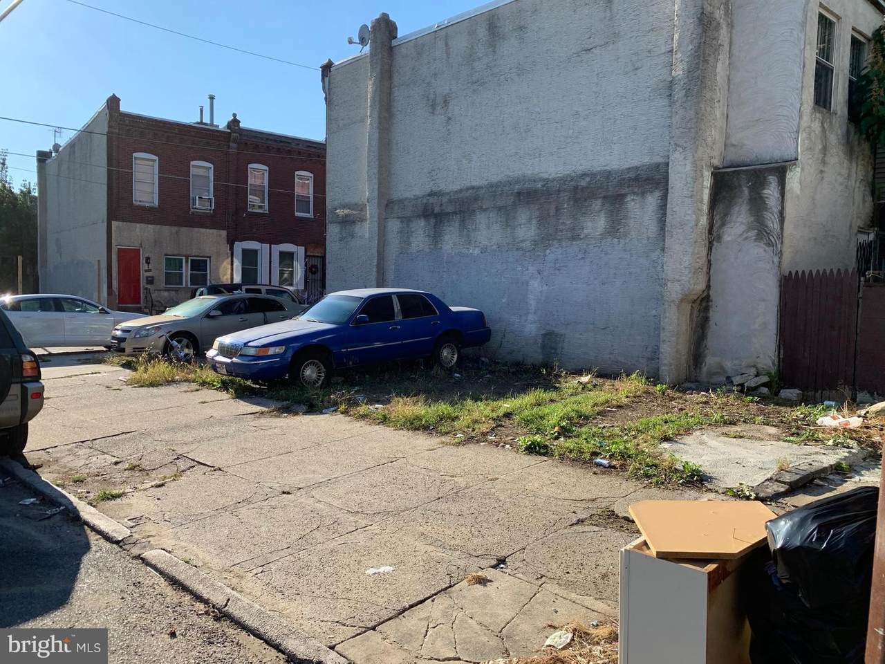 2081 Orleans Street - Photo 1