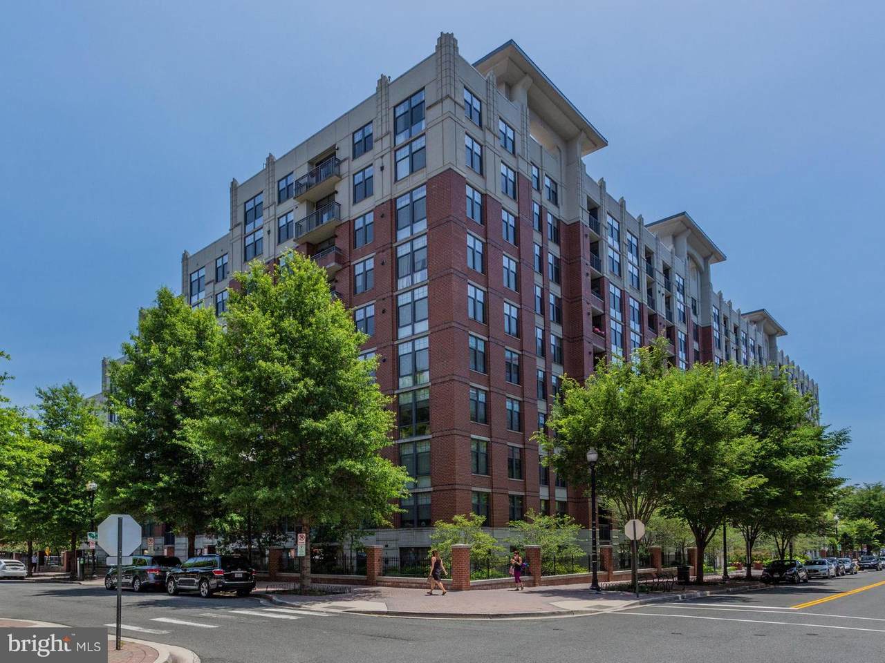 1021 Garfield Street - Photo 1
