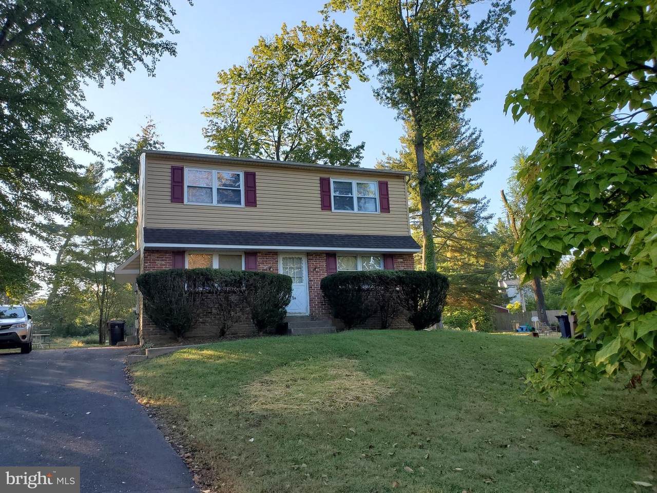 635 Meadowbrook Avenue - Photo 1