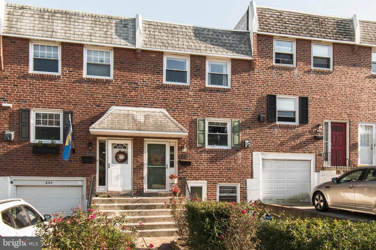 622 Park Terrace - Photo 1
