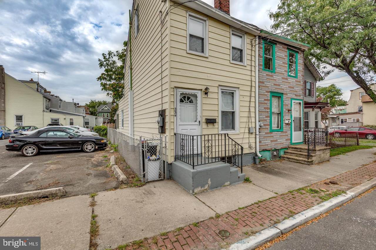 234 Somerset Street - Photo 1