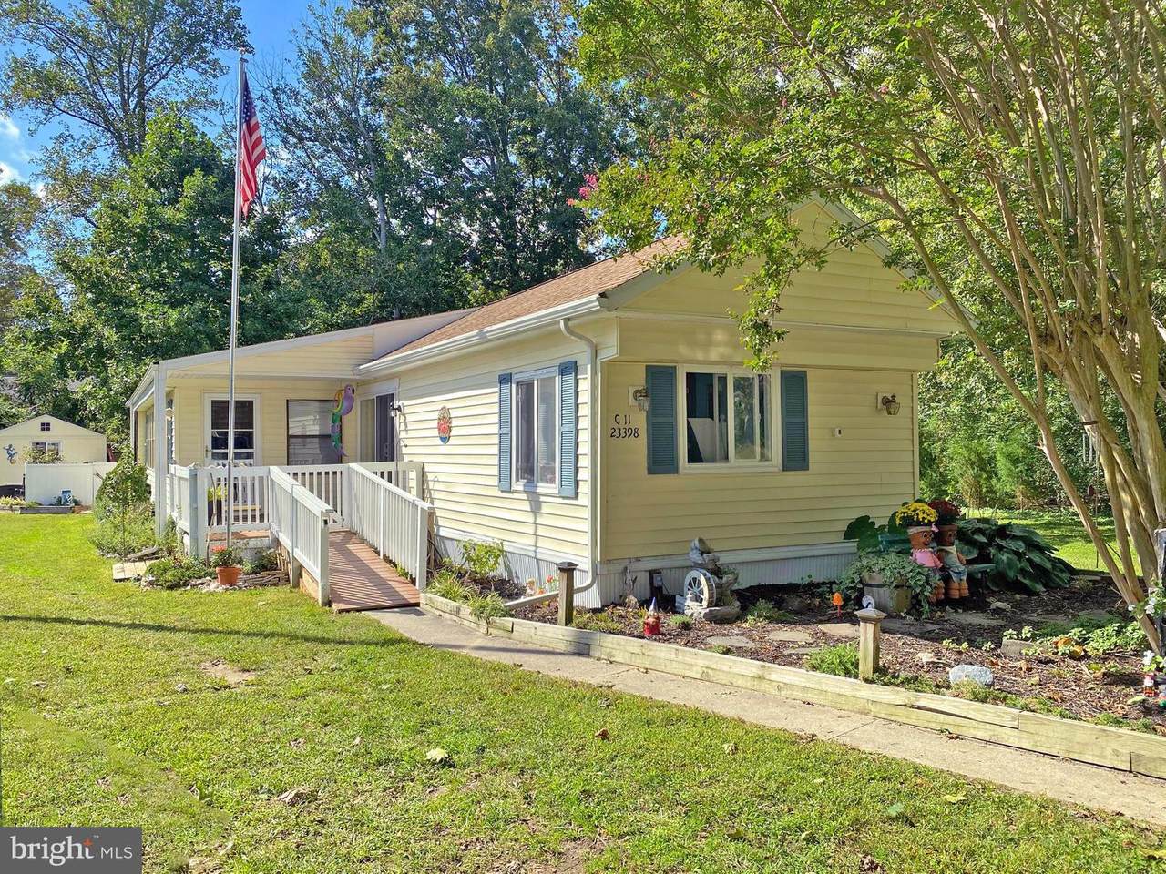 23398 Dogwood Court - Photo 1