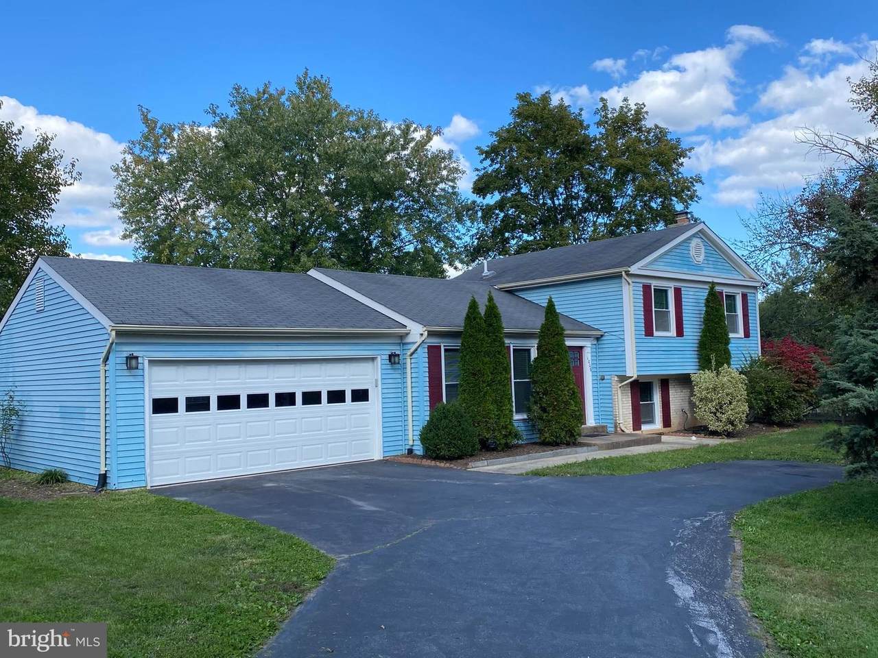 1008 Merlins Court - Photo 1