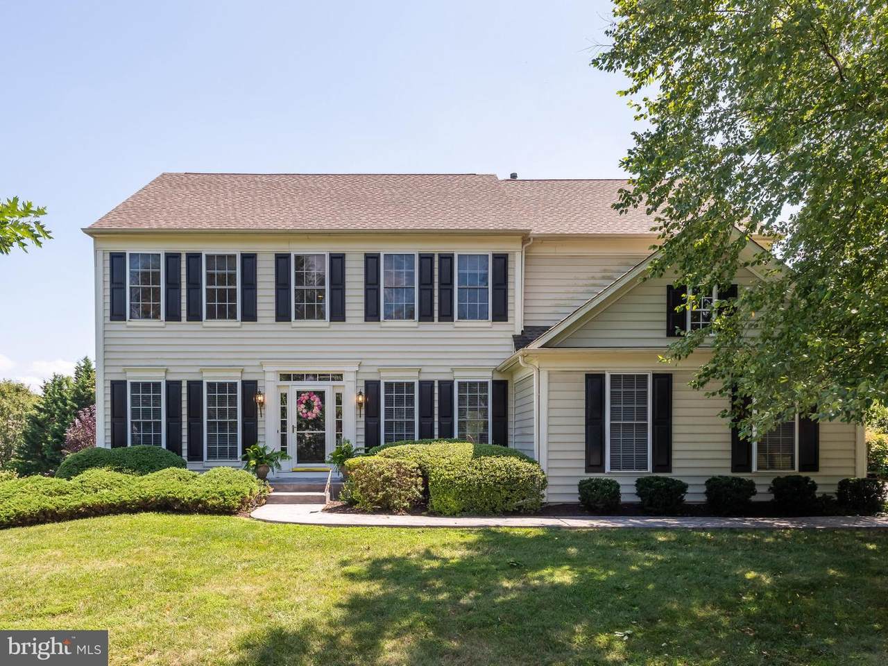 884 Empress Road - Photo 1