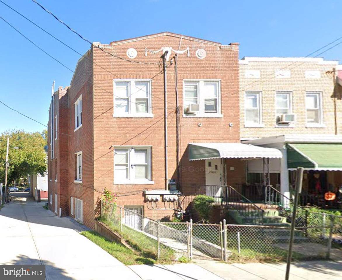 1402 T Street - Photo 1