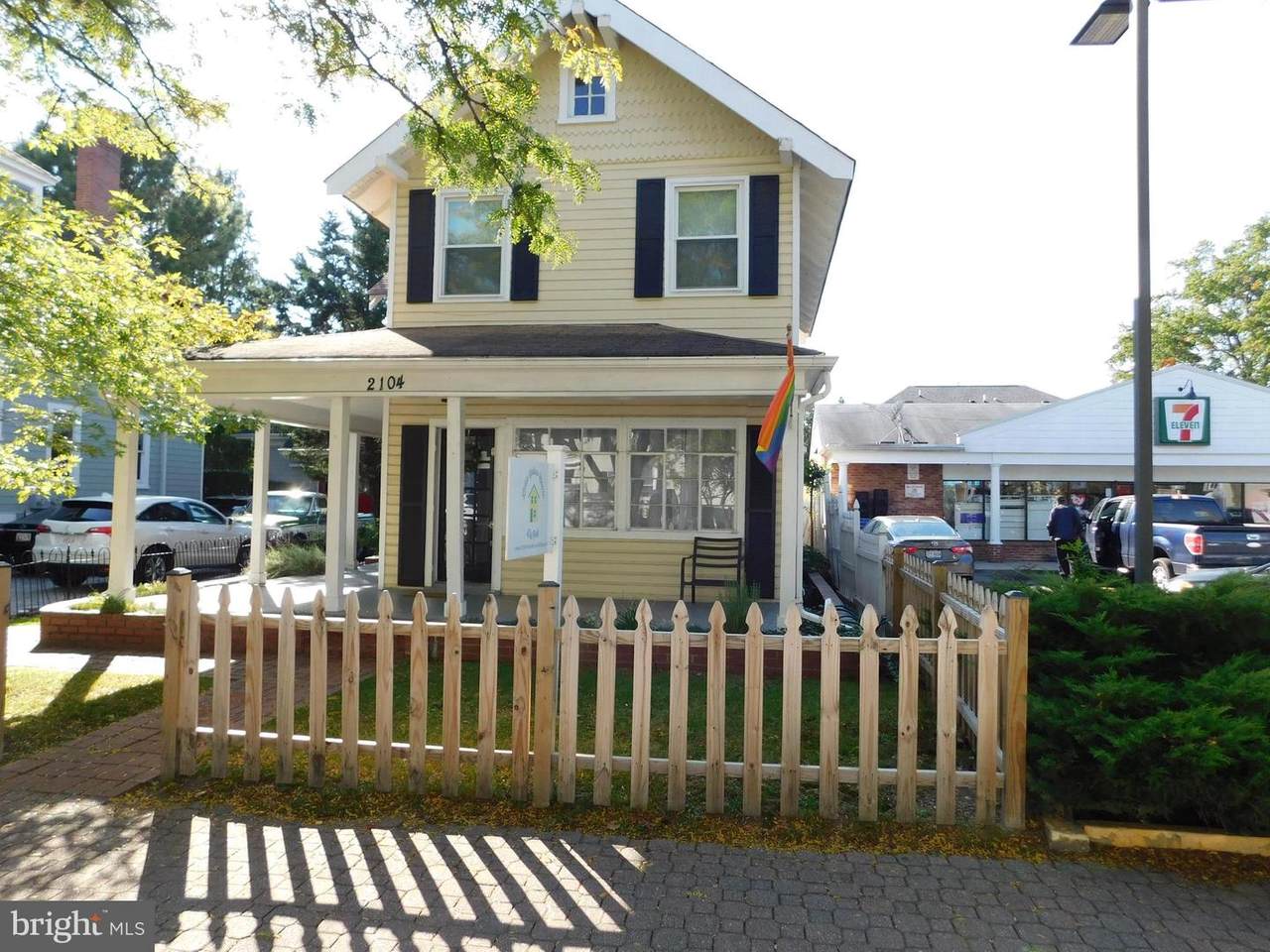 2104 Mount Vernon Avenue - Photo 1