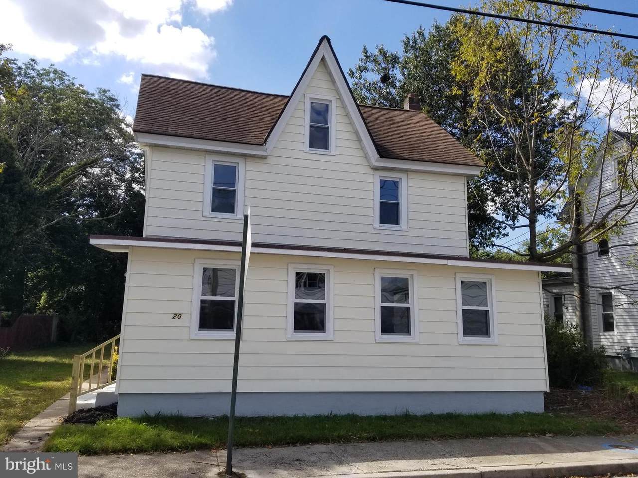 20 Railroad Avenue - Photo 1