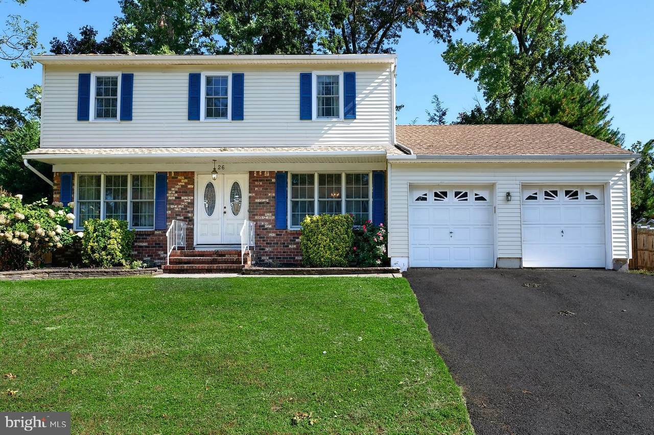 26 Pasadena Drive - Photo 1