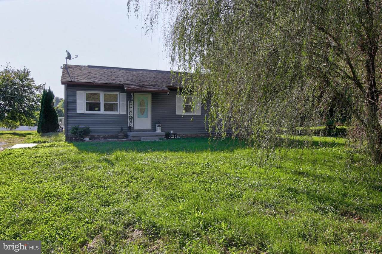 607 Media Road - Photo 1