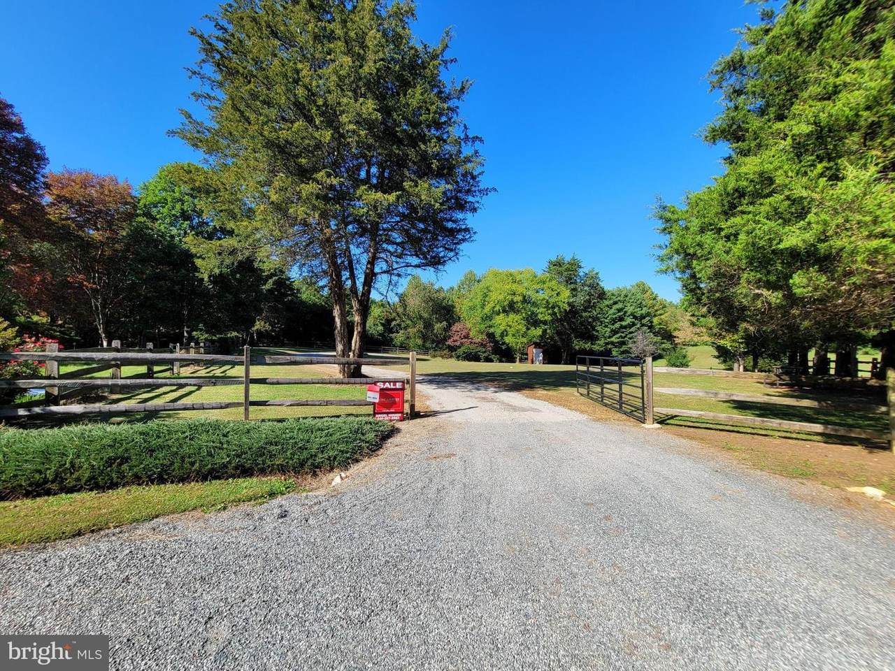42 Cedar Ct - Photo 1