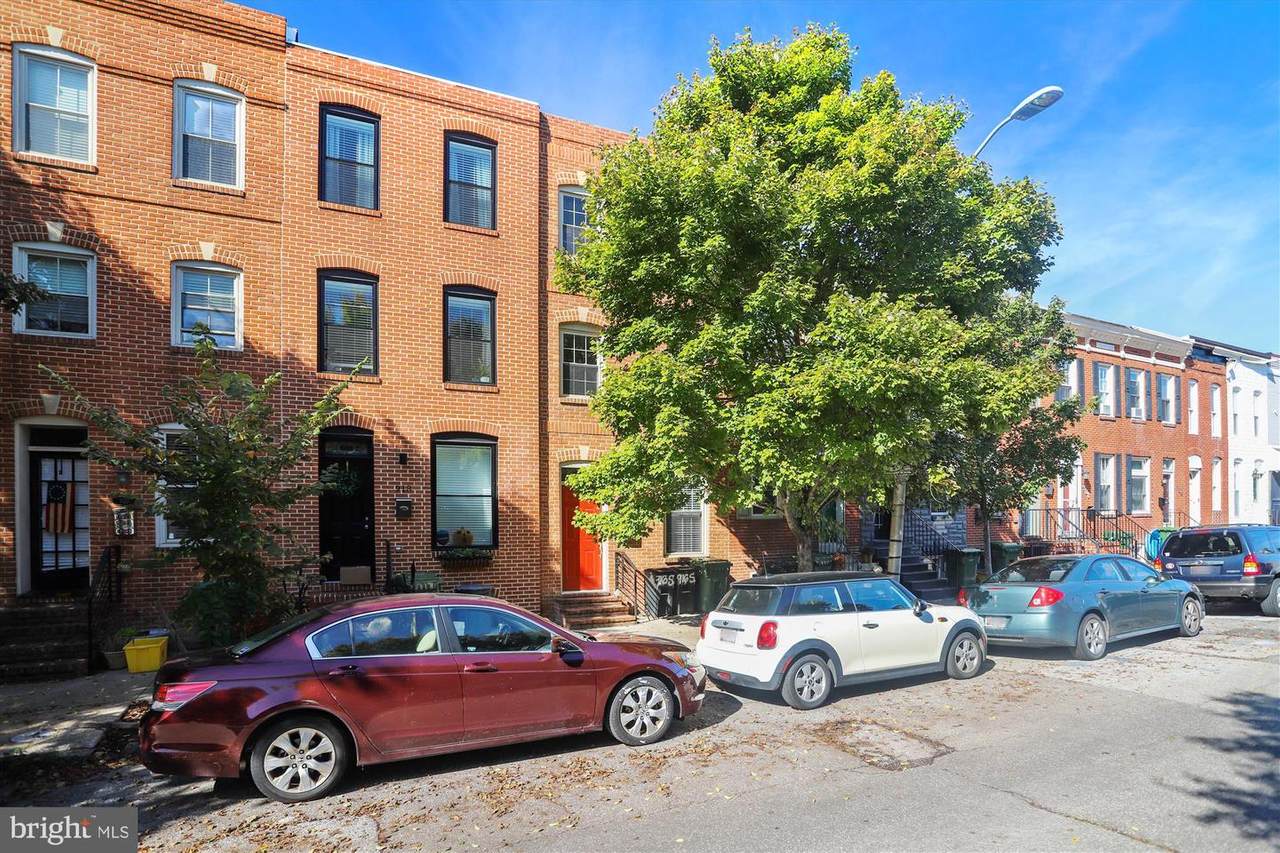916 Kenwood Avenue - Photo 1