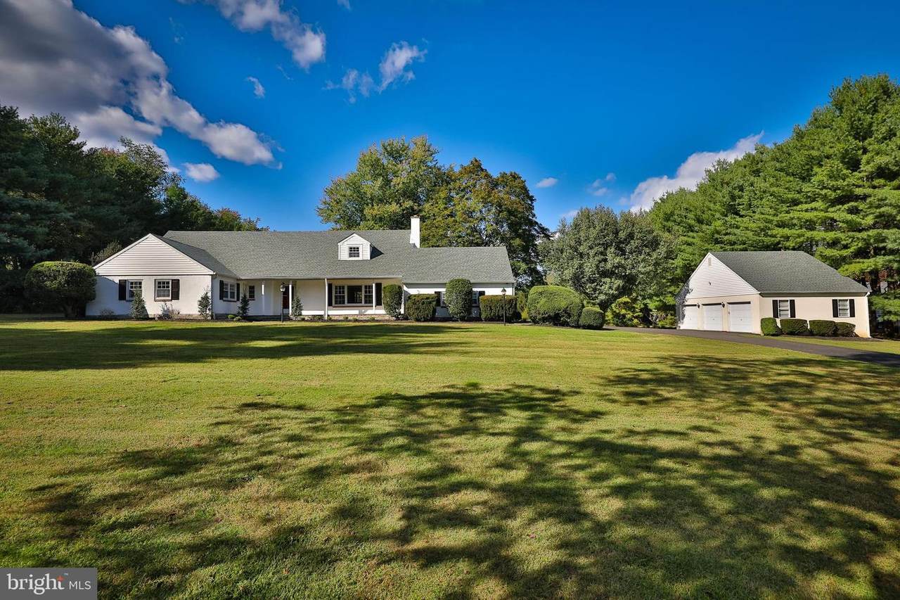 2810 Edge Hill Road - Photo 1